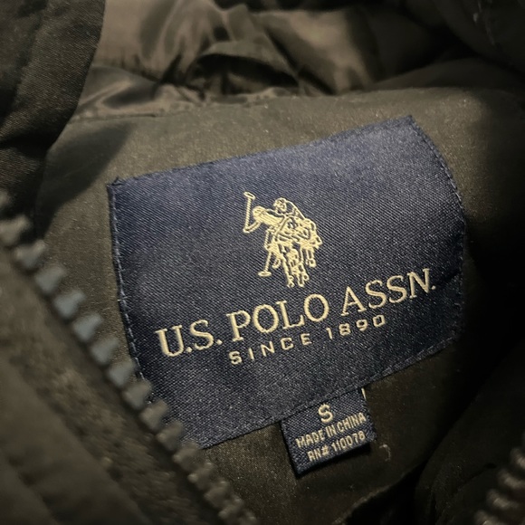 Black Jacket - Picture 4 of 7